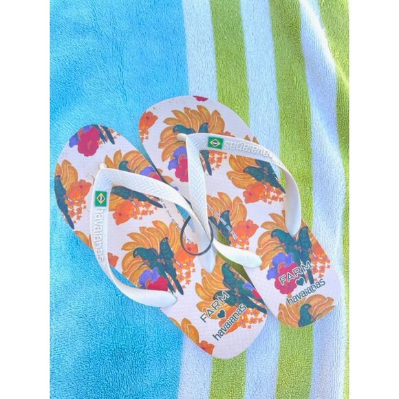 ~ FARM RIO Havianas 9/10 Flip Flops Thongs Sandals Beachy Tropical Parrot Summer - Picture 4 of 7